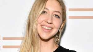 Heidi Gardner Bikini A Closer Look At Her Style And Confidence