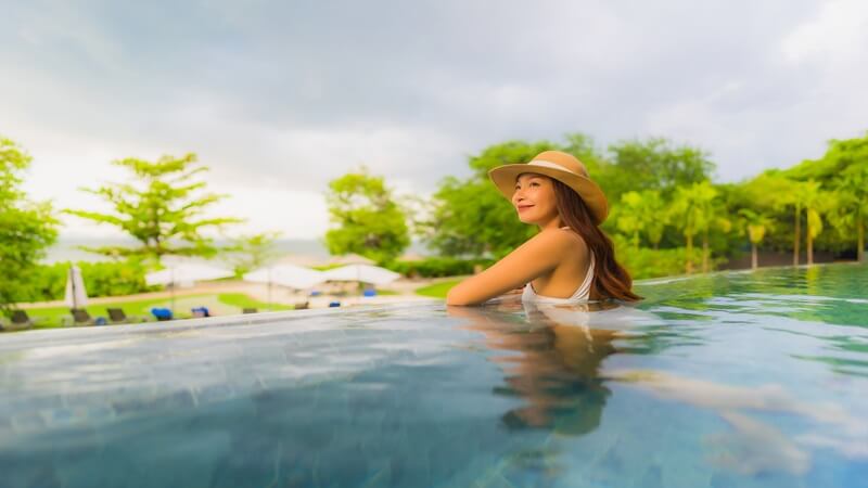 Green Luxury: Revolutionizing Pools and Spas with Eco-Friendly Innovations