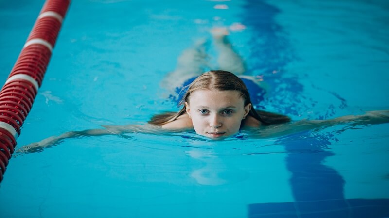 The Benefits of Swim Schools Child Development and Confidence